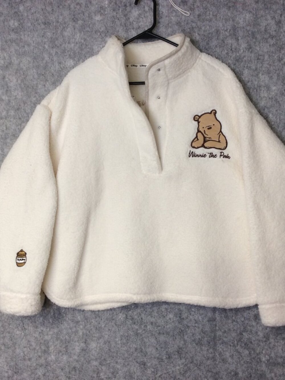 Disney Winnie The Pooh Pullover Fleece 1/4 Snap Sweatshirt Collar Size XL Ivory